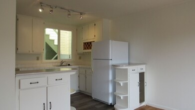 130-132-132 Seal Rock Dr in San Francisco, CA - Building Photo - Building Photo