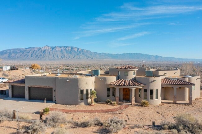3 Quiet Ln in Corrales, NM - Building Photo - Building Photo