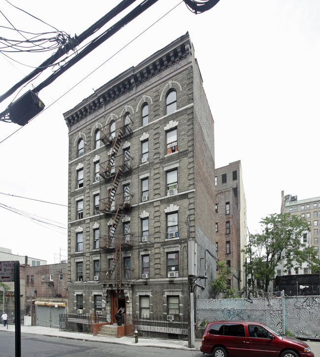 335-337 E 148th St in Bronx, NY - Building Photo - Building Photo