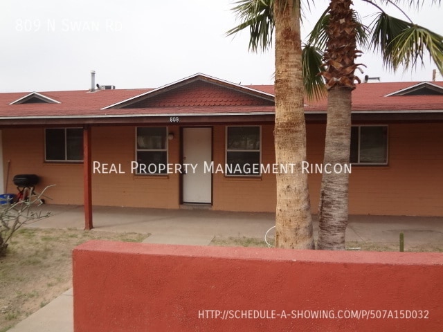 809 N Swan Rd in Tucson, AZ - Building Photo - Building Photo