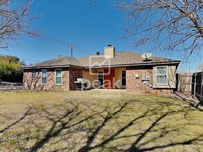 6400 High Lawn Terrace in Watauga, TX - Building Photo - Building Photo
