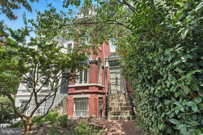 property at 1507 R St NW