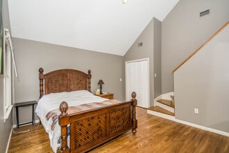 8 Patriot Way in North Reading, MA - Foto de edificio - Building Photo