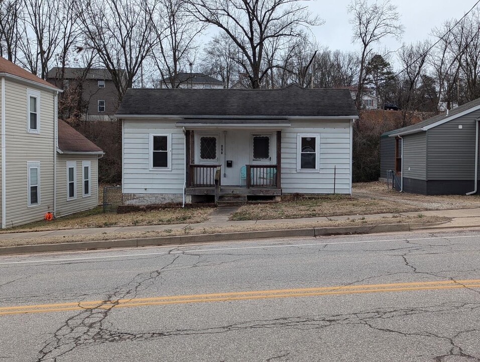 621 Boyd St in Desoto, MO - Building Photo