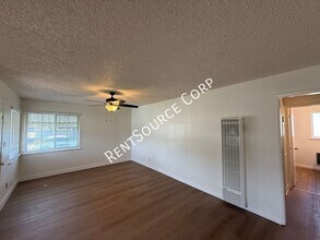 1149 W Ave H-11 in Lancaster, CA - Building Photo - Building Photo