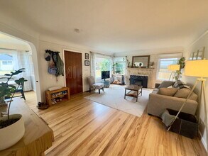 2755 SE 165th Ave in Portland, OR - Building Photo - Building Photo