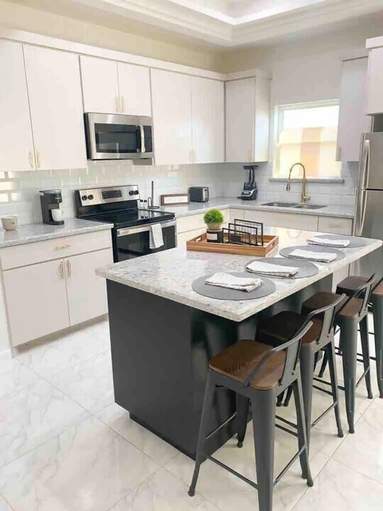 313 Rafael Dr in San Juan, TX - Building Photo