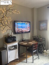 70 Queensberry St, Unit 24 in Boston, MA - Building Photo - Building Photo