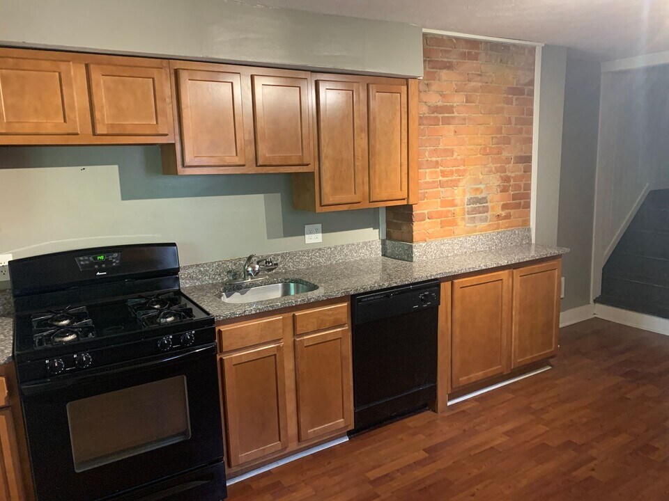 3950-3952 Woolslayer Wy in Pittsburgh, PA - Building Photo