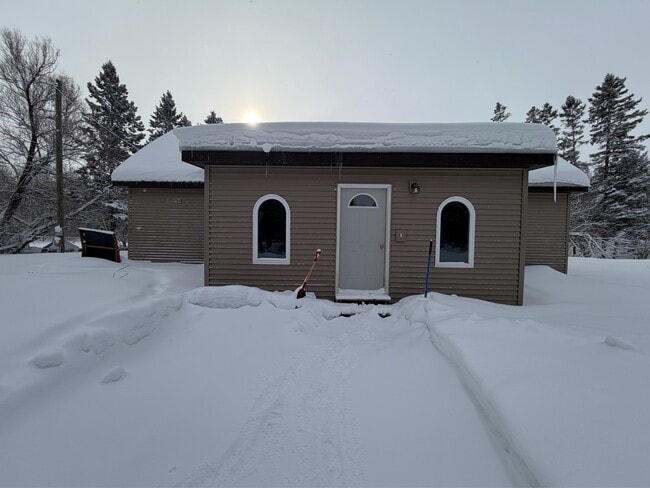 2824 E 3 Mile Rd in Sault Ste. Marie, MI - Building Photo - Building Photo