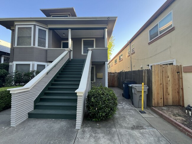 property at 2612-2614 Q St