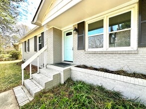 3307 Londonderry Rd in North Charleston, SC - Building Photo - Building Photo