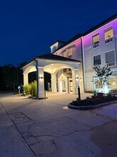 Pinnacle Residences in Covington, LA - Foto de edificio - Building Photo