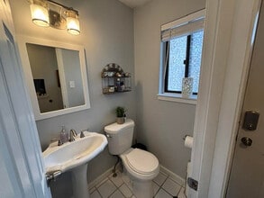 504 Timber Ln, Unit 504 in Collinsville, CT - Building Photo - Building Photo