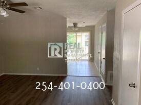 2214 Saulsbury Dr in Temple, TX - Building Photo