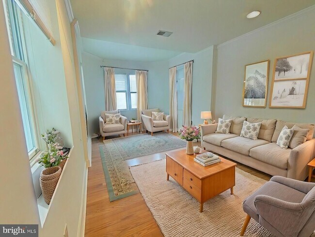 606 S 16th St, Unit 2 in Philadelphia, PA - Foto de edificio - Building Photo