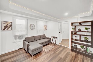 1721 N Kimball Ave, Unit 1R in Chicago, IL - Building Photo