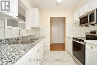 71 Vanier Dr in Kitchener, ON - Building Photo - Building Photo