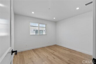 11142 Woodley Ave in Los Angeles, CA - Building Photo - Building Photo