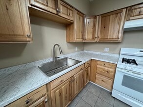 2905 Glenmore Ave in Dormont, PA - Foto de edificio - Building Photo