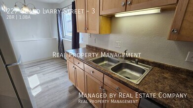 227 Grand Larry St, Unit 3 in Anchorage, AK - Building Photo - Building Photo