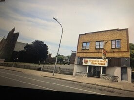 512 Lyell Ave, Unit 2