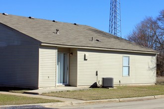 Town Creek Apartments in Town Creek, AL - Building Photo - Building Photo