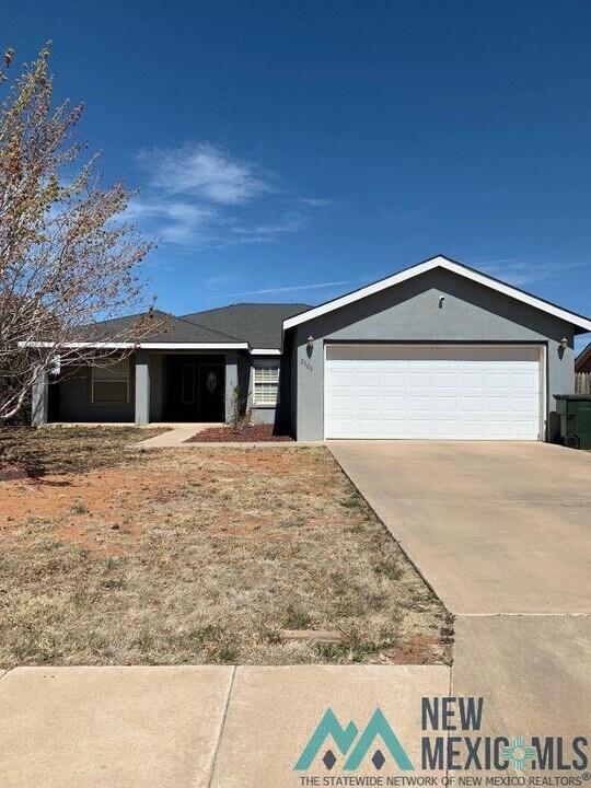 2104 Hali Ln in Clovis, NM - Building Photo