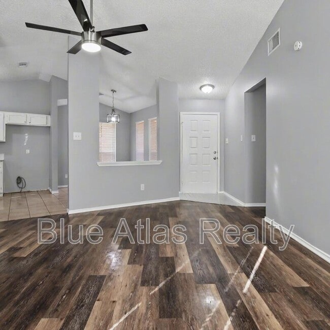 1009 W Hills Terrace in Fort Worth, TX - Building Photo - Building Photo