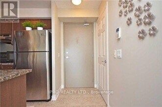 2325-2325 Central Park Dr in Oakville, ON - Building Photo - Building Photo