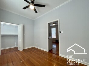 2215 W Roscoe St in Chicago, IL - Building Photo - Building Photo