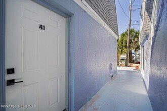 390 W Cocoa Beach Causeway in Cocoa Beach, FL - Building Photo - Building Photo