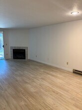 6160 SW Alice Ln in Beaverton, OR - Foto de edificio - Building Photo