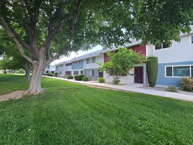 property at 560 Greenbriar Townhouse Way