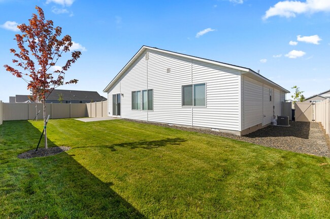 12807 Carkhill St in Caldwell, ID - Building Photo - Building Photo