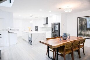 2948 Hidden Harbour Ct in Fort Lauderdale, FL - Building Photo