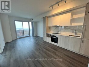 138 Downes St in Toronto, ON - Building Photo - Building Photo