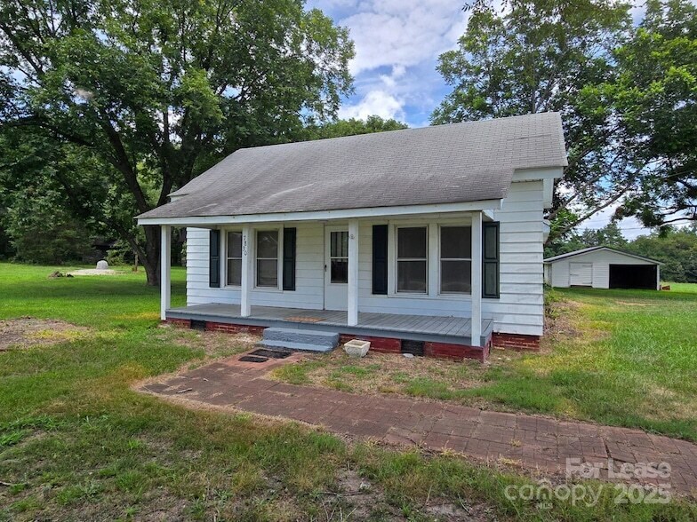 7830 W NC 152 Highway, Unit 3 in Mooresville, NC - Building Photo