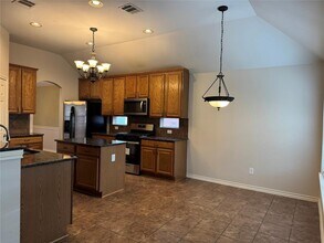 3918 Links Ln in Round Rock, TX - Foto de edificio - Building Photo