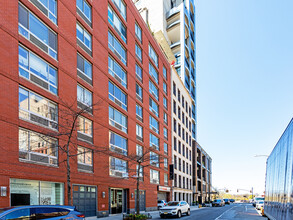 560 W 24th St in New York, NY - Foto de edificio - Building Photo