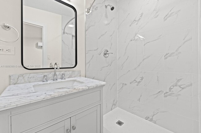 9370 Nassau Dr in Cutler Bay, FL - Building Photo - Building Photo