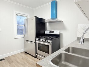 1628 Ford Blvd in Windsor, ON - Building Photo - Building Photo