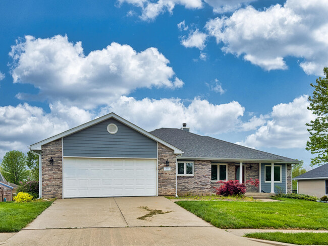 property at 1909 Clear Ct