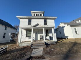 1826 Whipple St in Eau Claire, WI - Building Photo