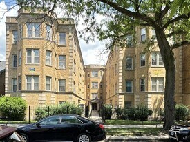 4831 N Springfield Ave, Unit 2B in Chicago, IL - Building Photo