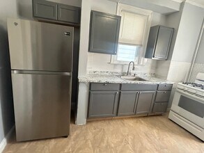 329 Columbia Ave in Jersey City, NJ - Building Photo - Building Photo