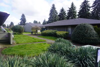 Landsby Place Retirement Community in Eugene, OR - Building Photo - Building Photo