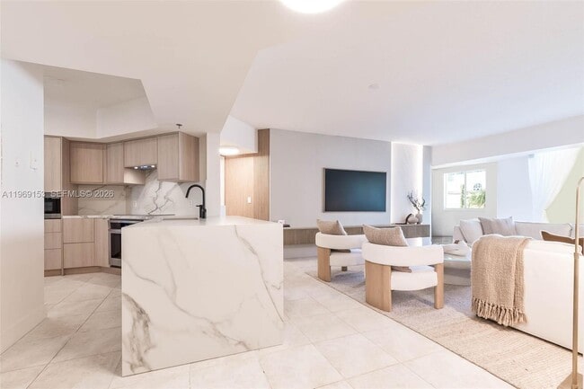 145 Jefferson Ave in Miami Beach, FL - Building Photo - Building Photo