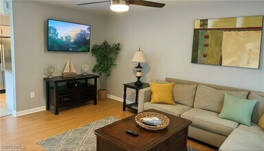 633 Palm View Dr in Naples, FL - Building Photo - Building Photo