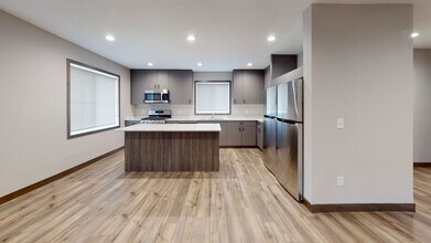 926 17th Ave SE in Minneapolis, MN - Building Photo - Building Photo